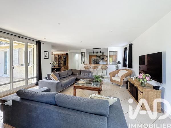 Maison à vendre 9 pièces 225 m² Pontault-Combault