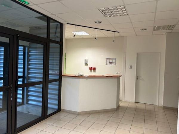 ENSEMBLE DE BUREAUX PERIPHERIE DE VICHY