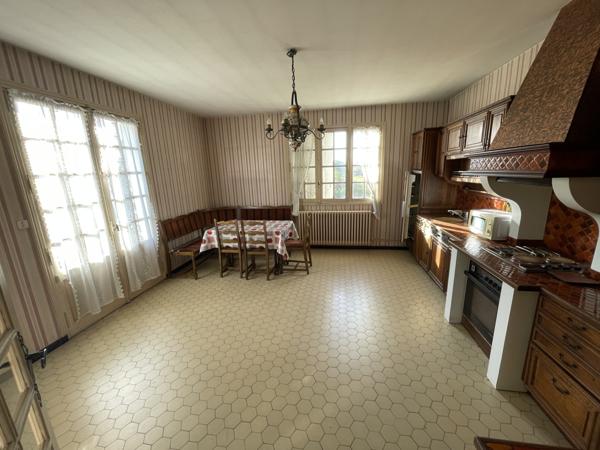 Migné-Auxances (86440) GRANDE MAISON FAMILIALE A RENOVER 180 m2 + 180 m2 Sous-Sol MIGNE-AUXANCES / POITIERS NORD OUEST