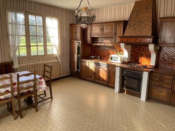 Migné-Auxances (86440) GRANDE MAISON FAMILIALE A RENOVER 180 m2 + 180 m2 Sous-Sol MIGNE-AUXANCES / POITIERS NORD OUEST