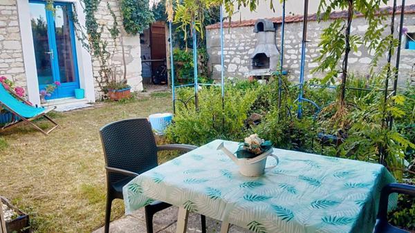 Maison 3 pièces, cave, terrase, jardin avec puits