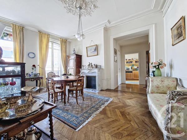 Appartement T7 à vendre  7 pièces - 201,26 m2 CLERMONT FERRAND - 63