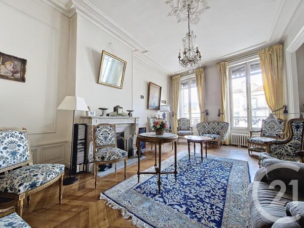 Appartement T7 à vendre  7 pièces - 201,26 m2 CLERMONT FERRAND - 63