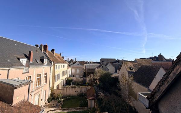 Appartement à vendre    5 pièces • 72,24 m2 Chartres