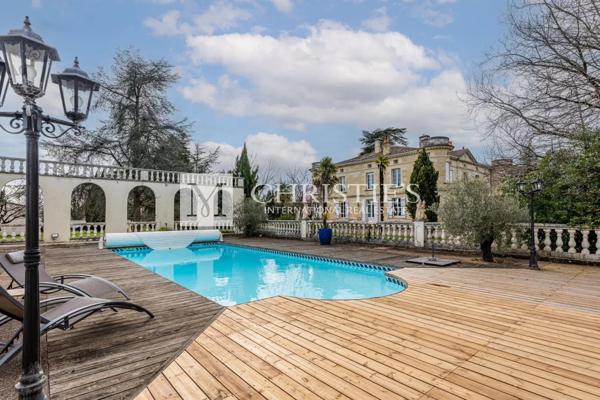 Majestueux Château du XIXᵉ siècle aux Portes de Bordeaux