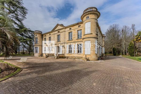 Majestueux Château du XIXᵉ siècle aux Portes de Bordeaux