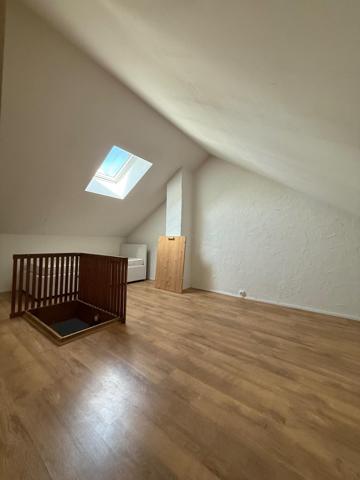 Triplex, environnement très calme, à 5 minutes de toutes les commodités