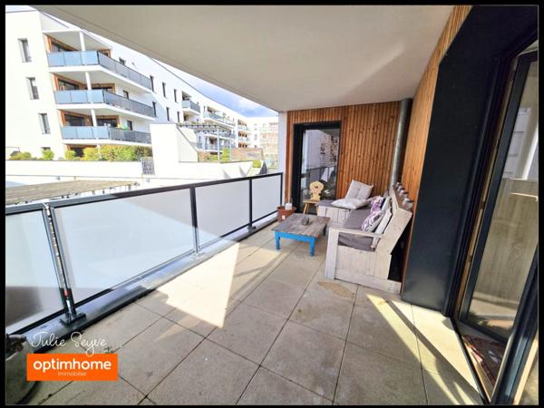 Appartement T4 avec 3 chambres de 86m² au 1er étage avec 2 terrasses et option double garage électifié