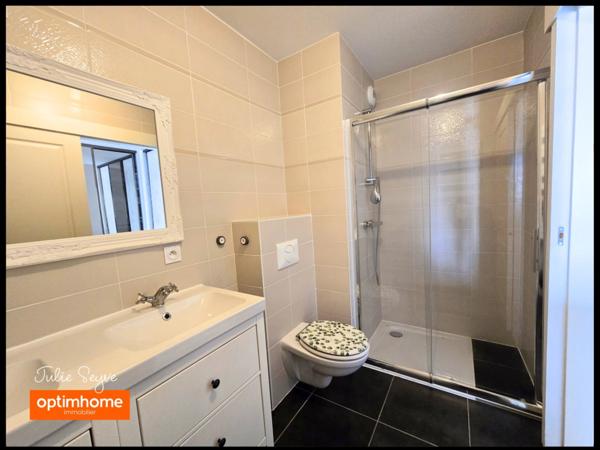 Appartement T4 avec 3 chambres de 86m² au 1er étage avec 2 terrasses et option double garage électifié