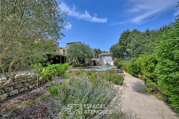 Maison de village de caractère, jardin méditerranéen et piscine