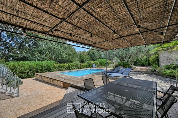 Maison de village de caractère, jardin méditerranéen et piscine