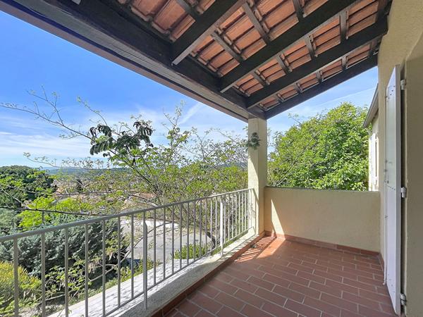 Manosque, maison 4 pièces, cave, terrasses, garage et jardin  attenant