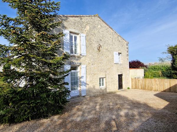 BELLE DEMEURE EN PIERRE T 7