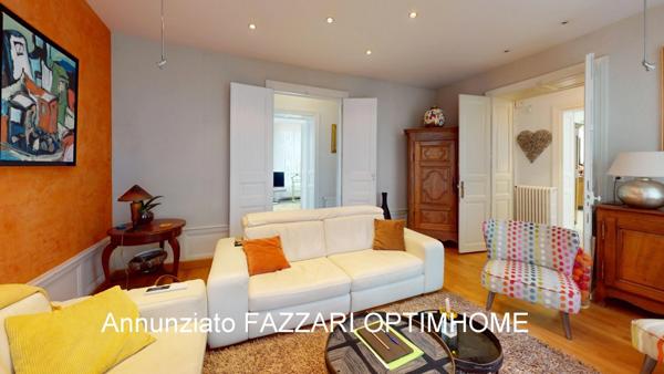 À Vendre – Grande Maison de Maître avec Revenus Locatifs, proche Belgique et Luxembourg !