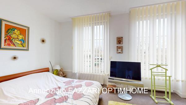 À Vendre – Grande Maison de Maître avec Revenus Locatifs, proche Belgique et Luxembourg !