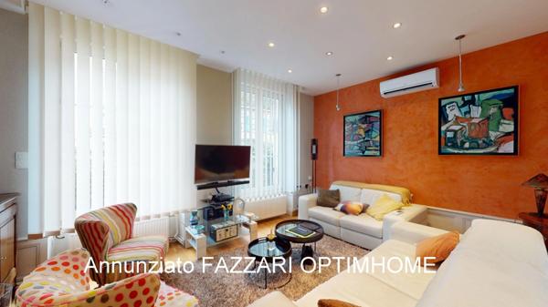 À Vendre – Grande Maison de Maître avec Revenus Locatifs, proche Belgique et Luxembourg !