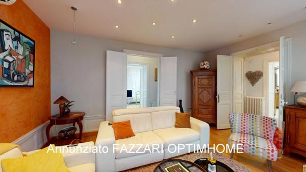 À Vendre – Grande Maison de Maître avec Revenus Locatifs, proche Belgique et Luxembourg !