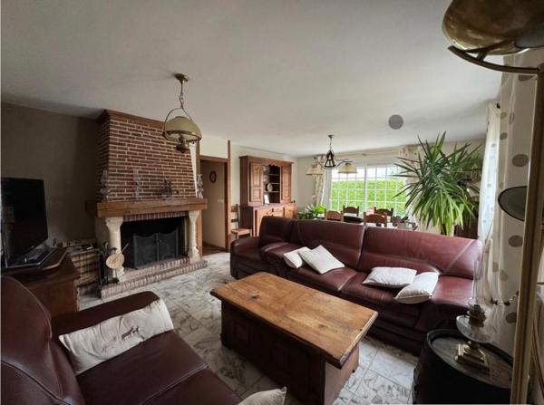 Grande maison familiale avec 6 chambres + dépendance, au calme à Saint-Ouen-de-Thouberville