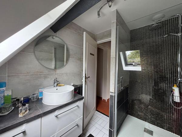 Grande maison familiale avec 6 chambres + dépendance, au calme à Saint-Ouen-de-Thouberville