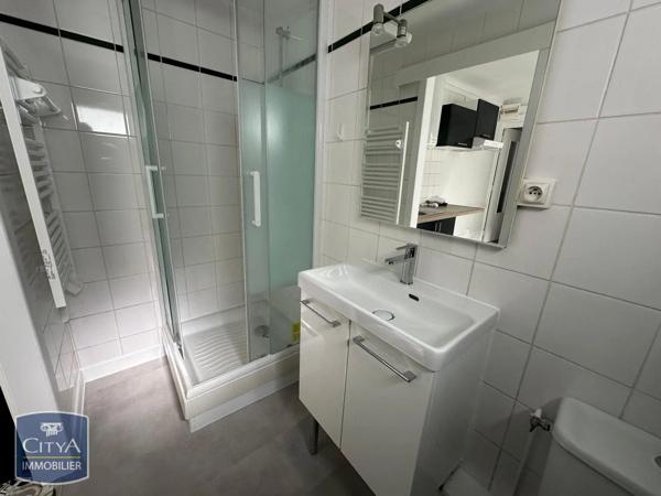 Maison à louer 2 pièces 46.91m² Châteauroux (36000)