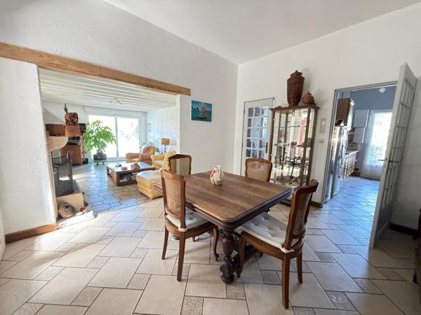 Maison avec local professionnel