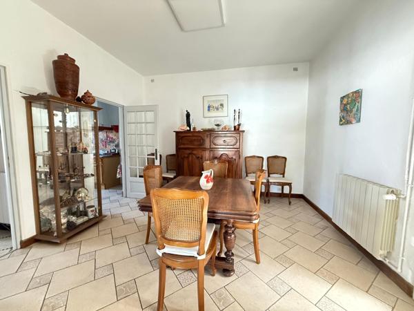 Maison avec local professionnel