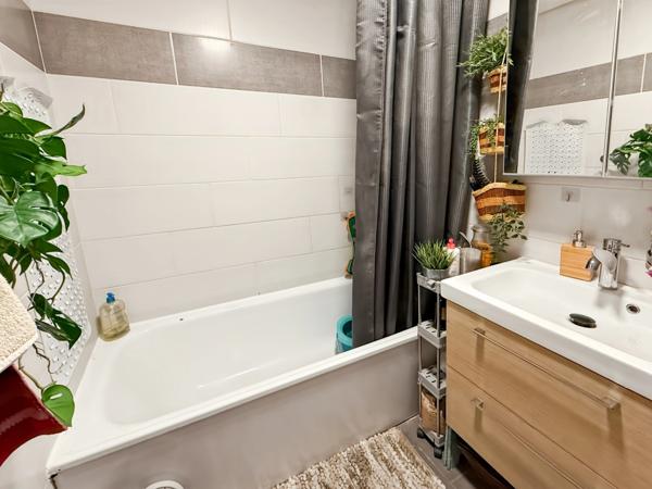 Appartement à vendre 4 pièces MONTREUIL (93)