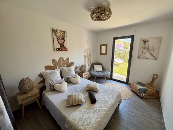 Uzès : Villa récente avec jardin et piscine