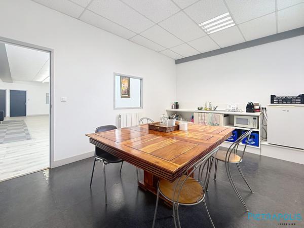 Bâtiment mixte de 400 m² avec revenus locatifs en place et potentiel de rendement supplémentaire