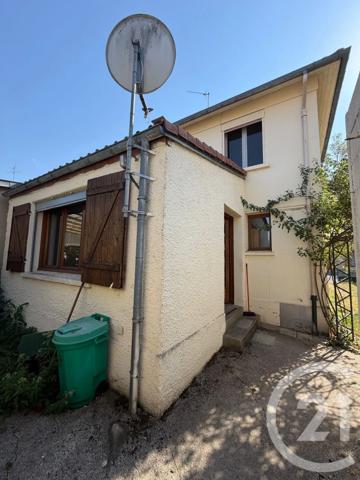 Maison à vendre  5 pièces - 85 m 2   GUISE  - 02