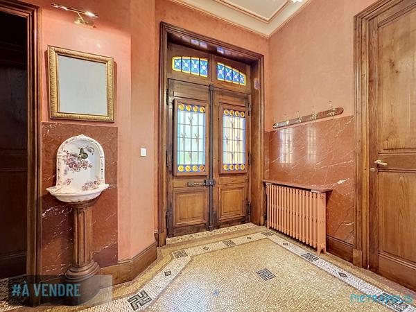 MAISON DE MAITRE 1905 - RENOVEE - NORD DE LYON