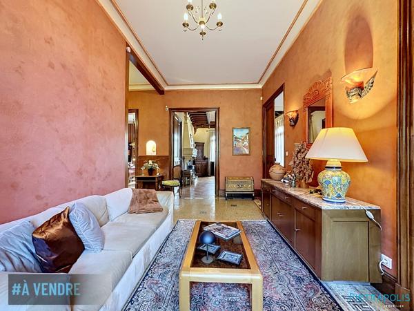 MAISON DE MAITRE 1905 - RENOVEE - NORD DE LYON