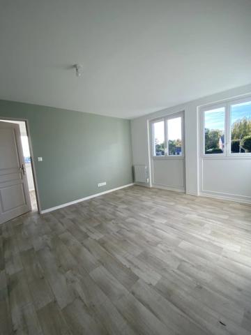 Location                                                      Appartement
                        
                     3 pièces                      66 m2                     à Saint-Quentin
