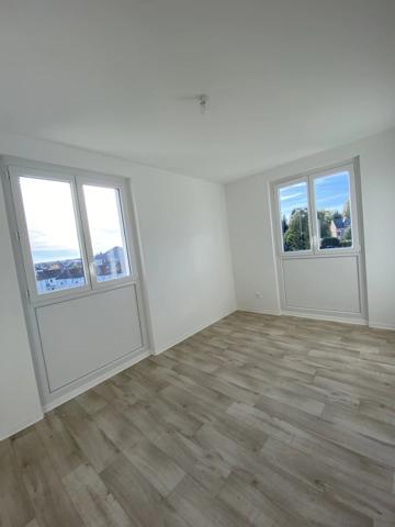 Location                                                      Appartement
                        
                     3 pièces                      66 m2                     à Saint-Quentin