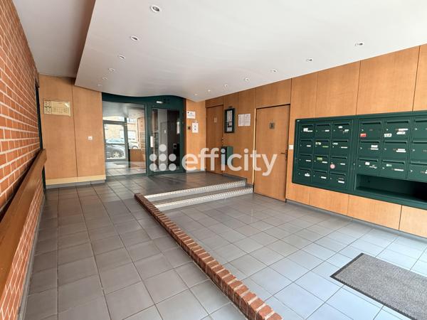 Appartement
         3 pièces
        - 84 m² 315 000 € *