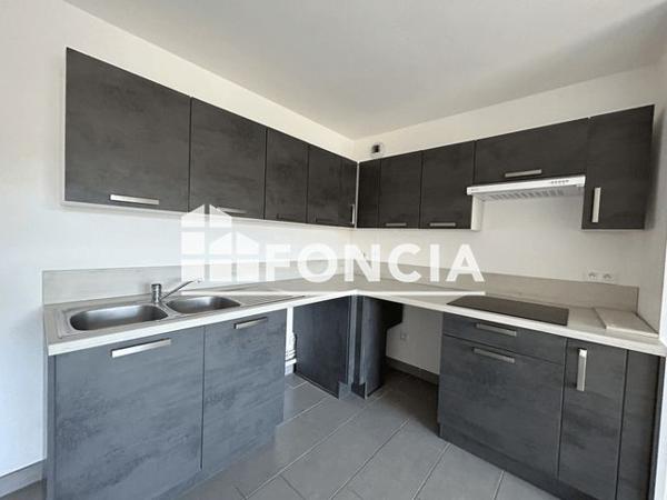 Location Appartement 4 pièces 77.9 m² - 2 RUE DE L'EGALITE Serignan 34410