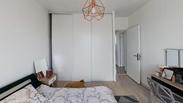 À Saint-Fargeau-Ponthierry – Appartement 4 pièces – Dernier étage avec grand balcon, cave et parking