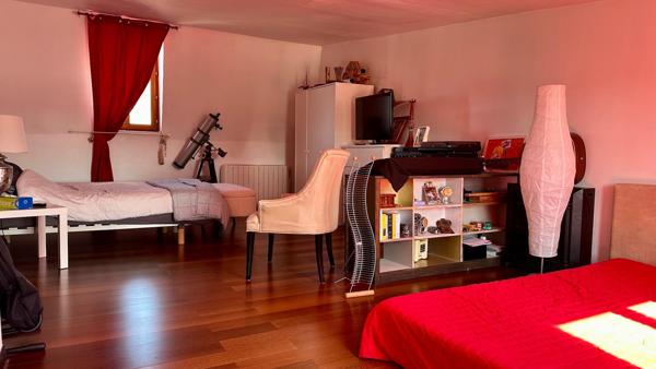 Maison de ville pleine de charme – 3 chambres / possible 4 – Jardin exposé sud-ouest