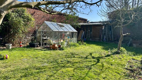 Maison de ville pleine de charme – 3 chambres / possible 4 – Jardin exposé sud-ouest