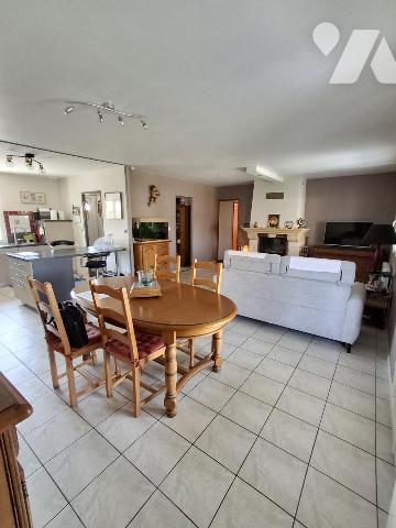 MAISON A VENDRE A MEZERAY