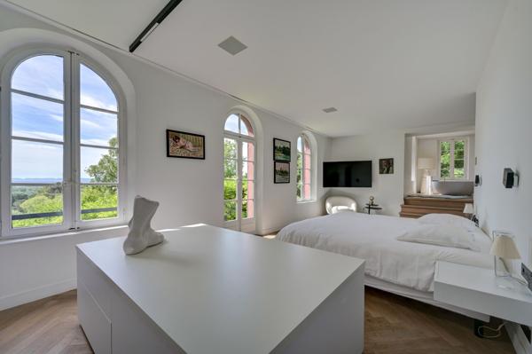 Vente Maison d'architecte Villeneuve-lès-Avignon 10 Pièces 600 m²