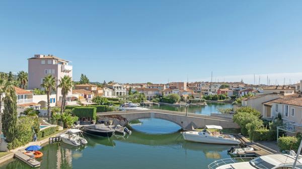 Vente Villa de luxe Port Grimaud 5 Pièces 77 m²