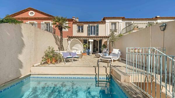 Vente Villa de luxe Port Grimaud 5 Pièces 77 m²