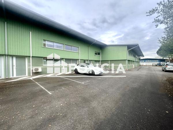 À vendre Local commercial 313 m² - Saint-jean-d'illac 33127