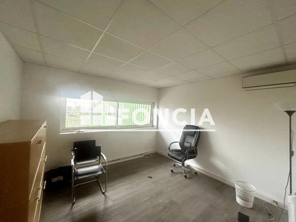 À vendre Local commercial 313 m² - Saint-jean-d'illac 33127