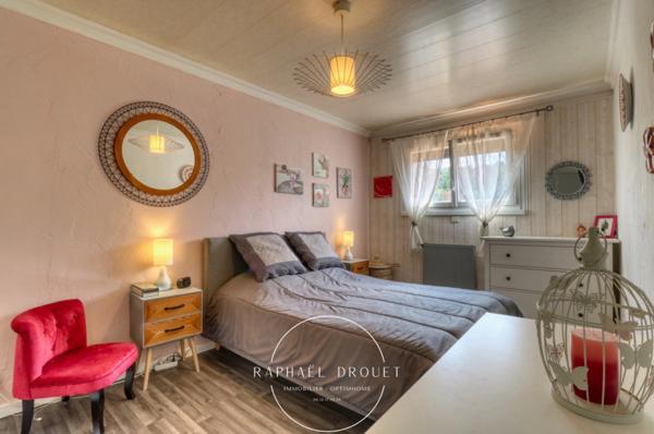 MIONS (69) - PROCHE CENTRE-VILLE – GRANDE MAISON FAMILIALE – 4 CH – GRAND GARAGE – PISCINE