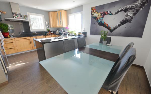 Maison à vendre    5 pièces • 183 m2 Grasse