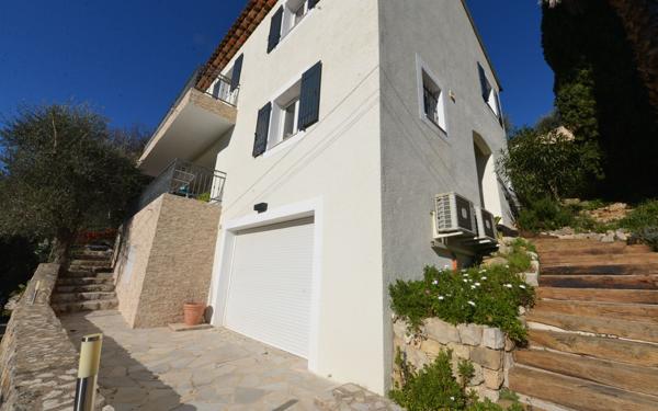 Maison à vendre    5 pièces • 183 m2 Grasse