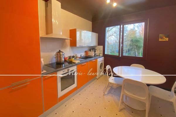 Appartement à vendre 3 pièces CHALLANS (85), une cave et un garage, vue sur le parc arboré et fleuri