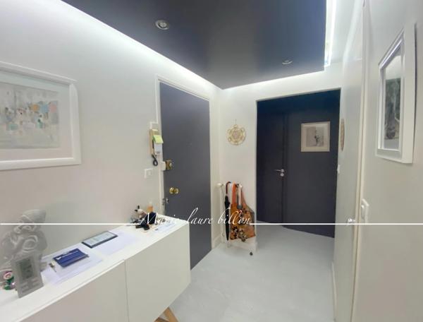 Appartement à vendre 3 pièces CHALLANS (85), une cave et un garage, vue sur le parc arboré et fleuri